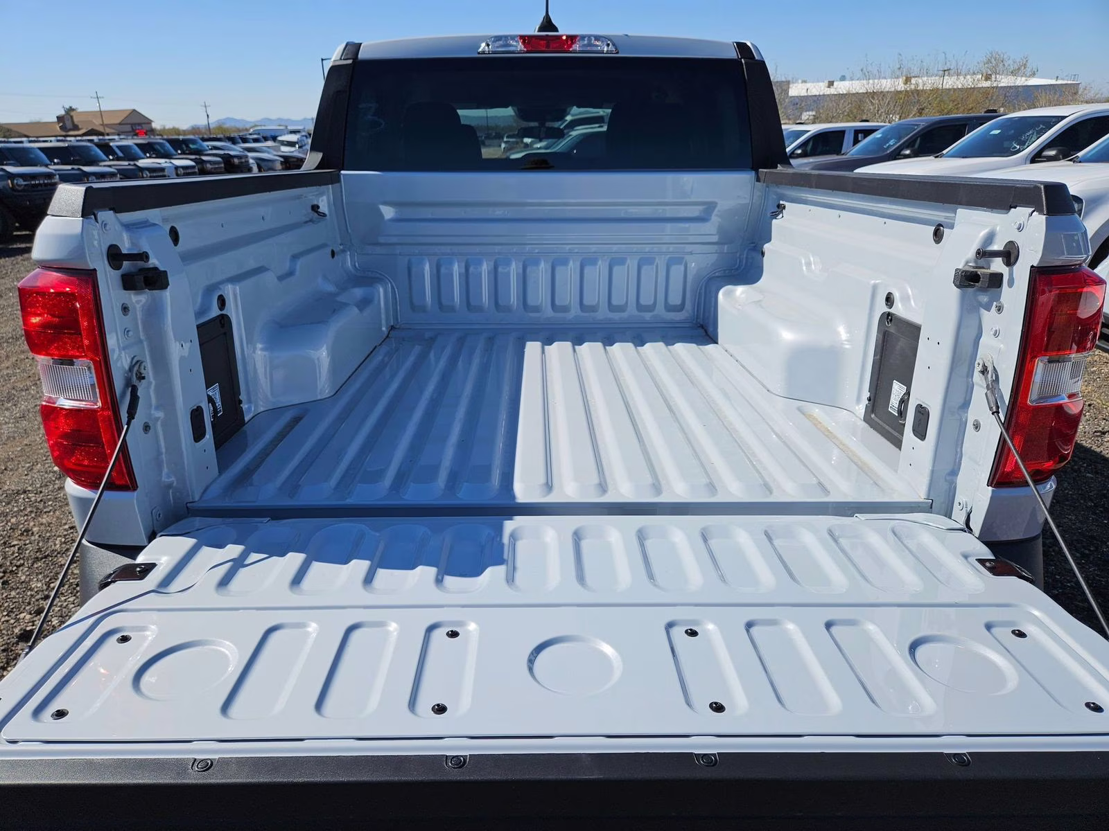 2026 White Metallic Ford Maverick XL AWD Truck