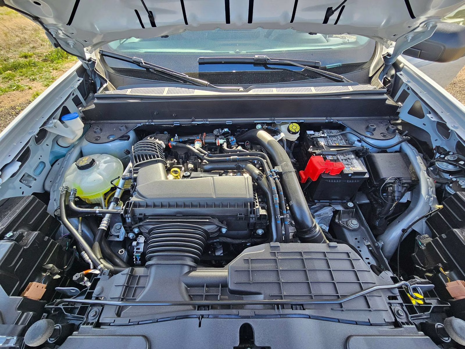 2026 White Metallic Ford Maverick XLT FWD Truck