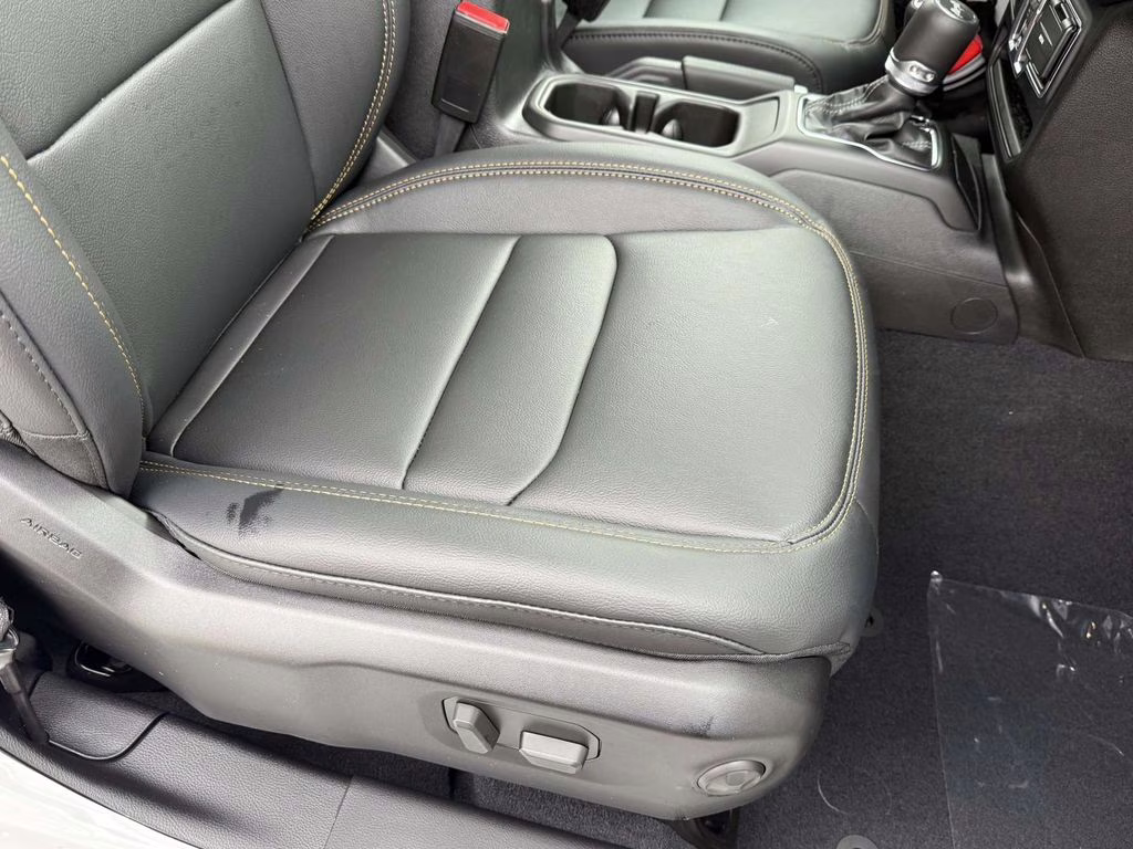 2026 Bright White Clearcoat Jeep Wrangler Sahara 4X4 SUV