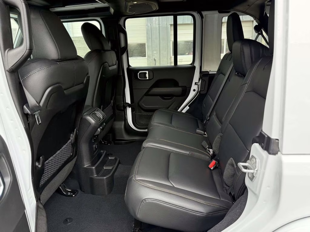 2026 Bright White Clearcoat Jeep Wrangler Sahara 4X4 SUV