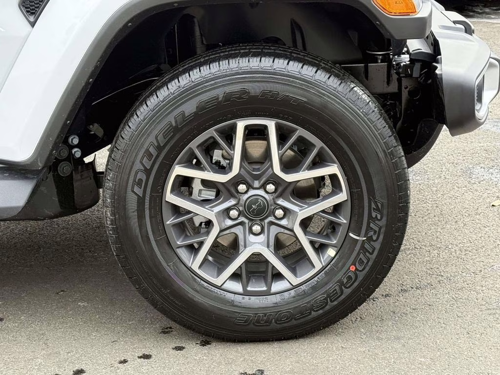 2026 Bright White Clearcoat Jeep Wrangler Sahara 4X4 SUV