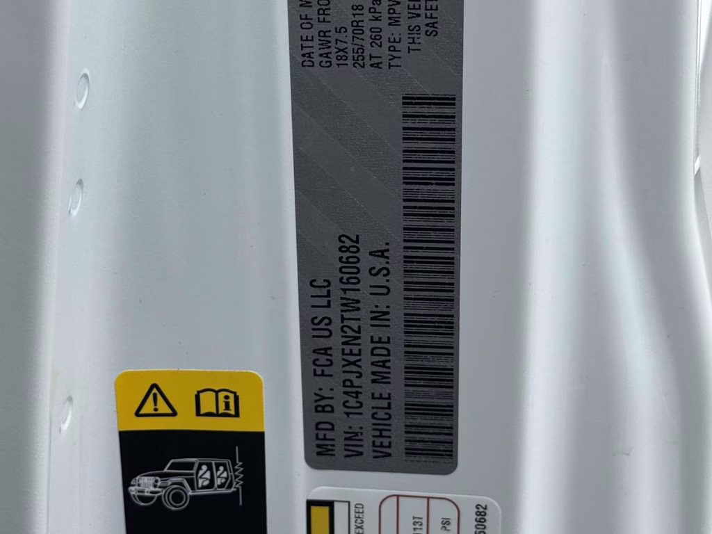 2026 Bright White Clearcoat Jeep Wrangler Sahara 4X4 SUV