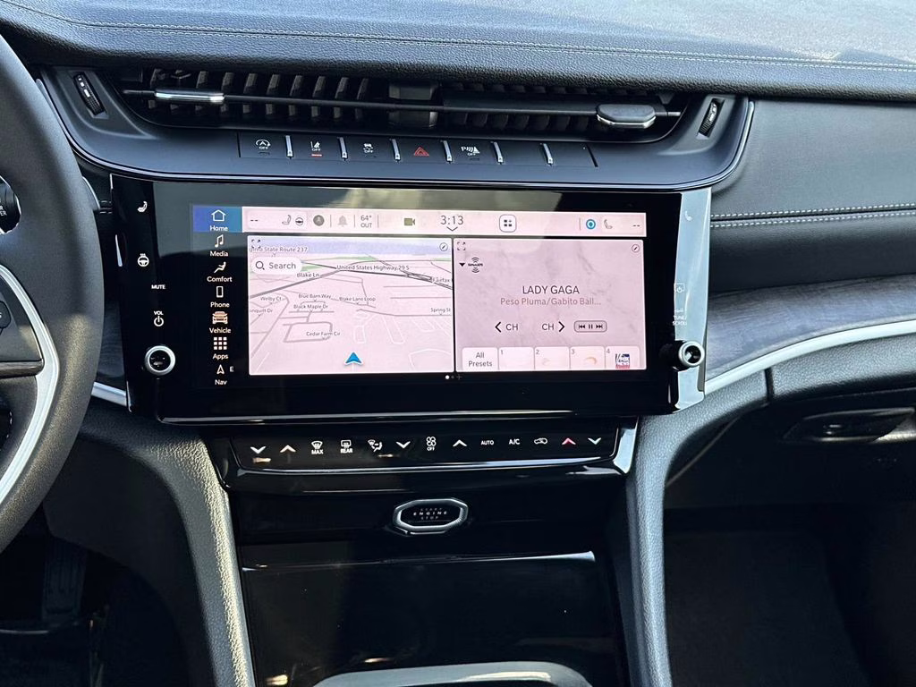 2026 Diamond Black Crystal Pearlcoat Jeep Grand Cherokee Laredo 4X4 SUV