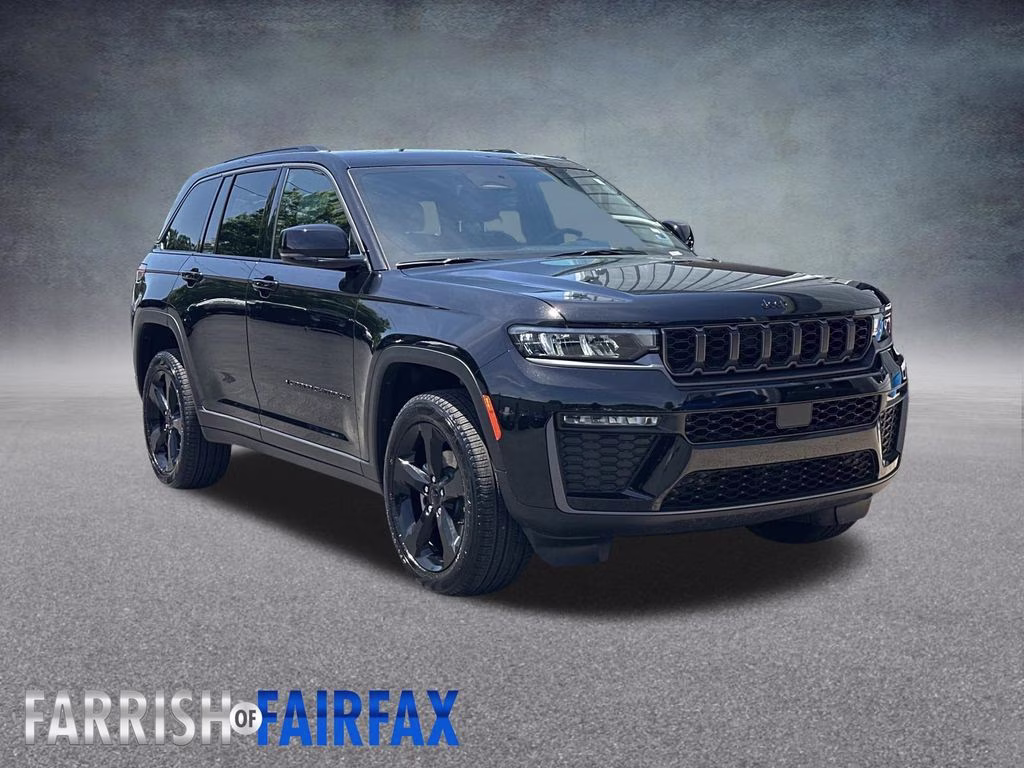 2026 Diamond Black Crystal Pearlcoat Jeep Grand Cherokee Limited 4X4 SUV