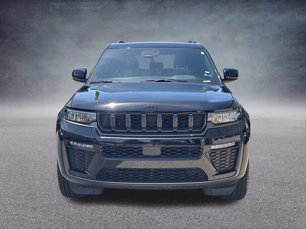 2026 Diamond Black Crystal Pearlcoat Jeep Grand Cherokee Limited 4X4 SUV