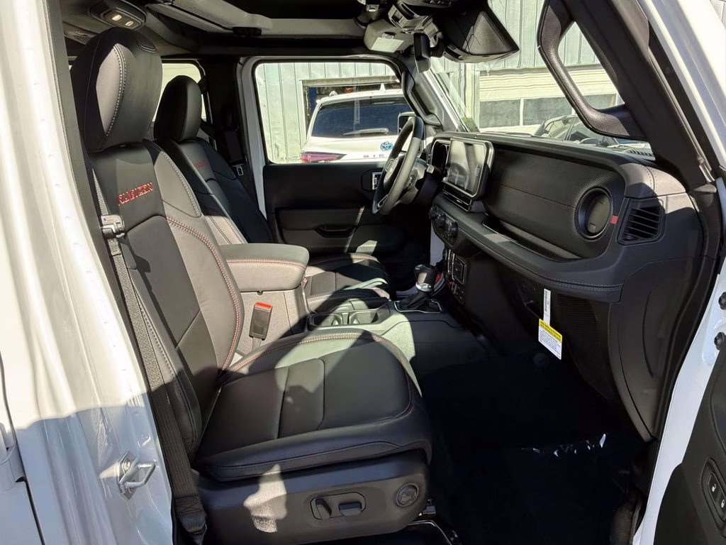 2026 Bright White Clearcoat Jeep Gladiator Rubicon 4X4 Truck