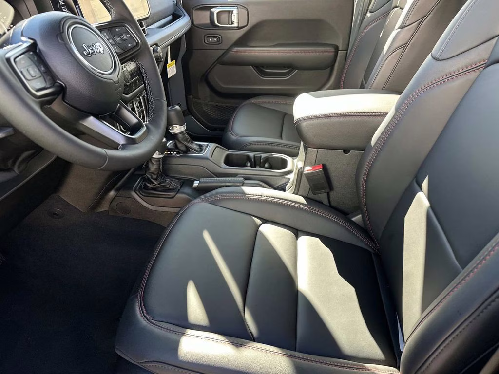 2026 Anvil Clearcoat Jeep Gladiator Rubicon 4X4 Truck