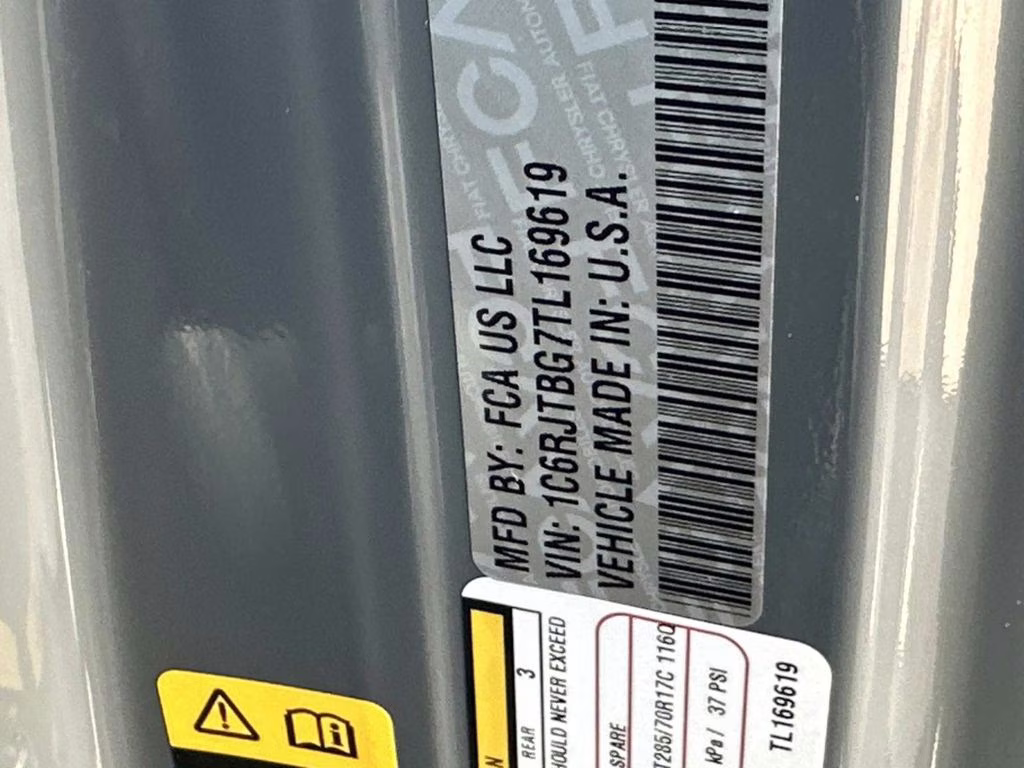 2026 Anvil Clearcoat Jeep Gladiator Rubicon 4X4 Truck