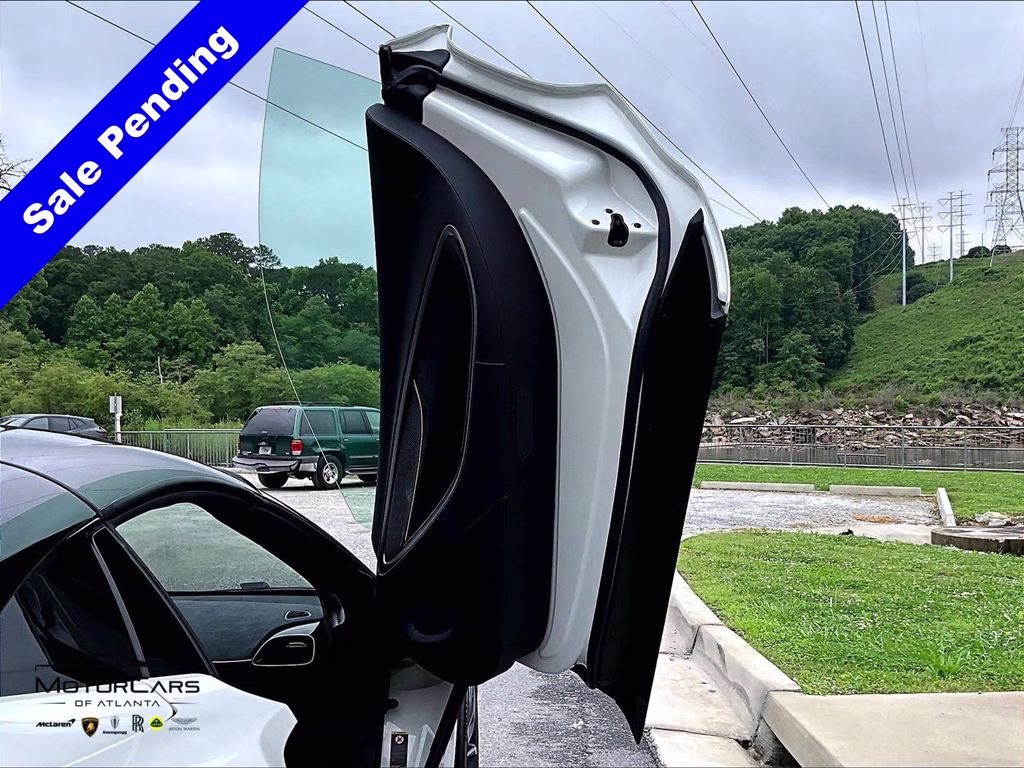 2025 White McLaren Artura Carbon Fiber Exterior Pack RWD Convertible