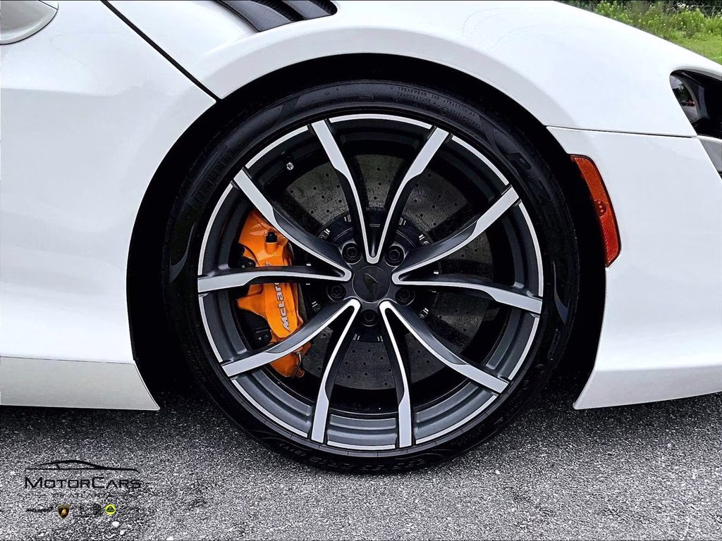 2025 White McLaren Artura Performance MSO Carbon Spec RWD Convertible