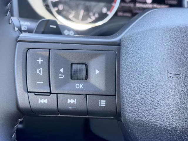 2026 Everest White Pearl Tricoat Nissan Rogue SV FWD SUV