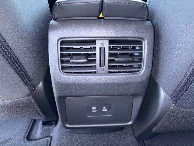 2026 Everest White Pearl Tricoat Nissan Rogue SV FWD SUV