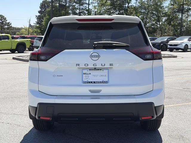 2026 Everest White Pearl Tricoat Nissan Rogue SV FWD SUV