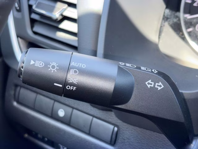 2026 Everest White Pearl Tricoat Nissan Rogue SV FWD SUV