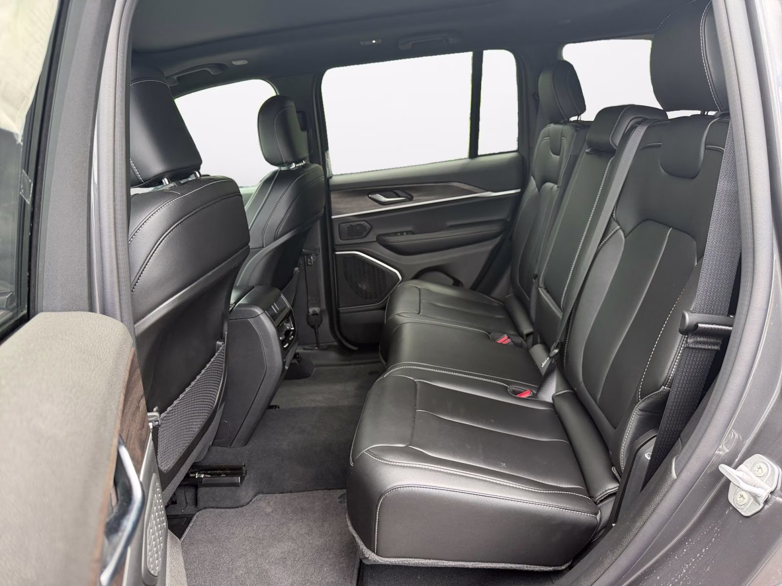 2026 Baltic Gray Metallic Clearcoat Jeep Grand Cherokee Limited 4X4 SUV