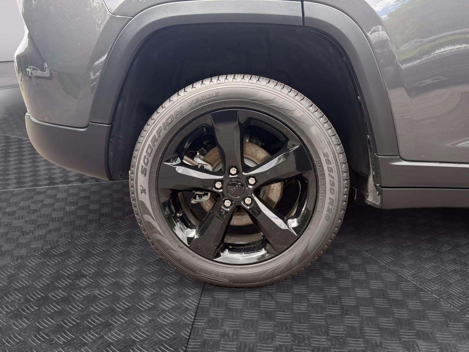 2026 Baltic Gray Metallic Clearcoat Jeep Grand Cherokee Limited 4X4 SUV