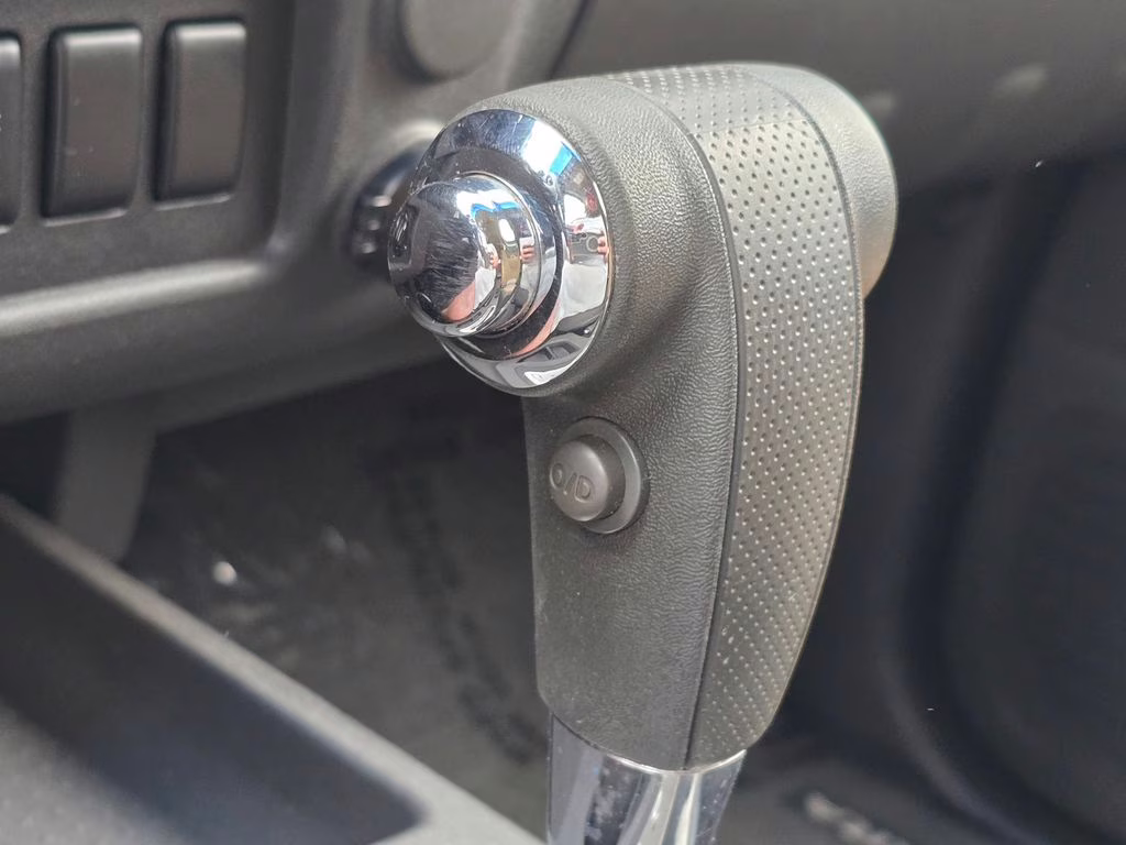 2008 Avalanche Nissan Xterra S 4X4 SUV