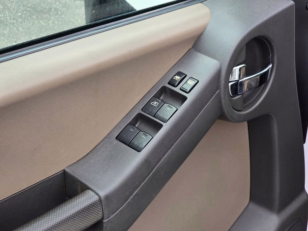 2008 Avalanche Nissan Xterra S 4X4 SUV