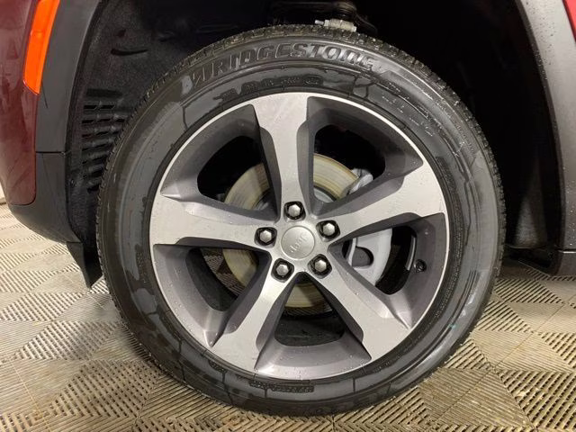 2026 Velvet Red Pearlcoat Jeep Grand Cherokee Limited 4X4 SUV