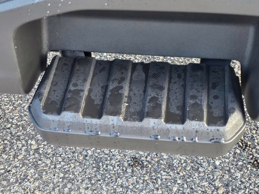 2025 Carbonized Gray Metallic Ford Super Duty F-350 SRW Lariat 4X4 Truck