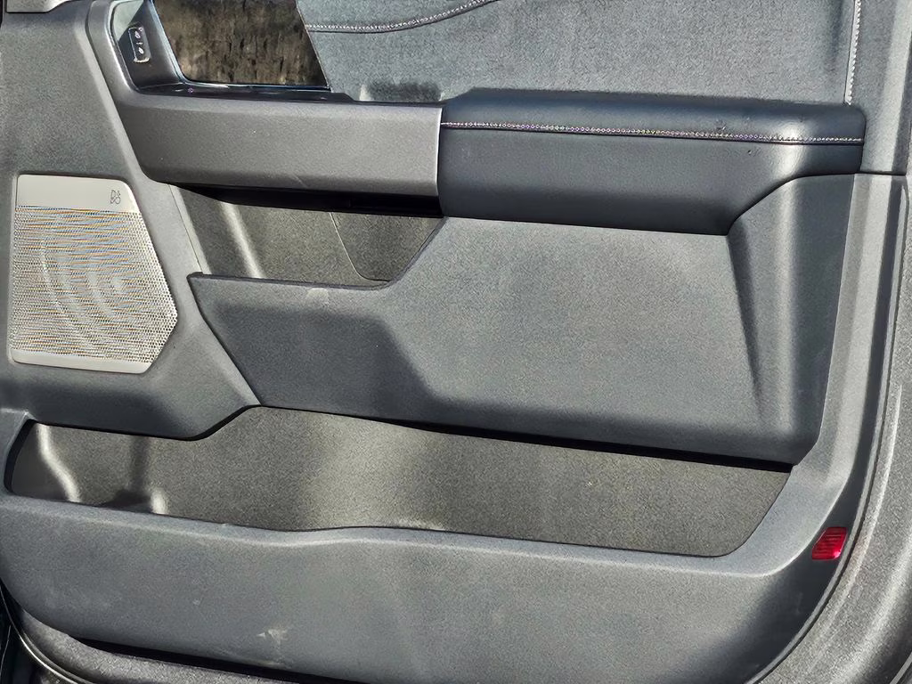 2025 Carbonized Gray Metallic Ford Super Duty F-350 SRW Lariat 4X4 Truck