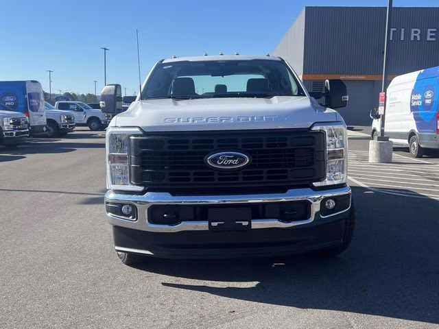 2026 Oxford White Ford Super Duty F-250 SRW XL 4X4 Truck