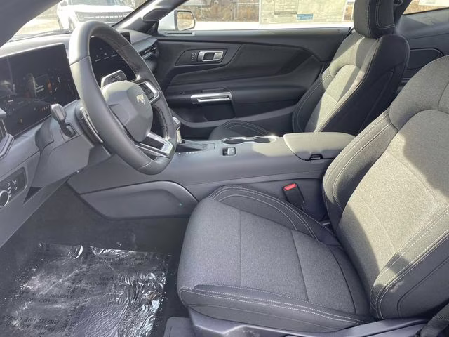 2026 Oxford White Ford Mustang GT RWD Coupe