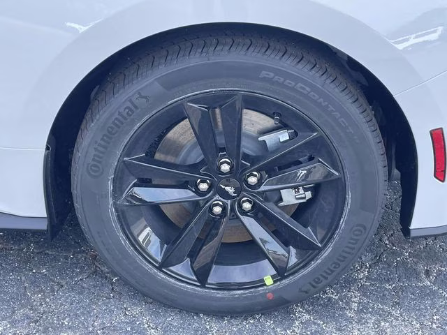 2026 Oxford White Ford Mustang GT RWD Coupe