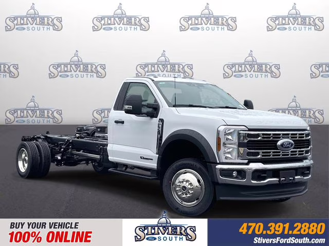 2026 Oxford White Ford Super Duty F-550 DRW XL RWD Chassis