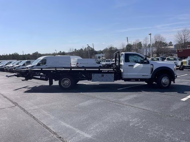 2026 Oxford White Ford Super Duty F-550 DRW XL 4X4 Chassis