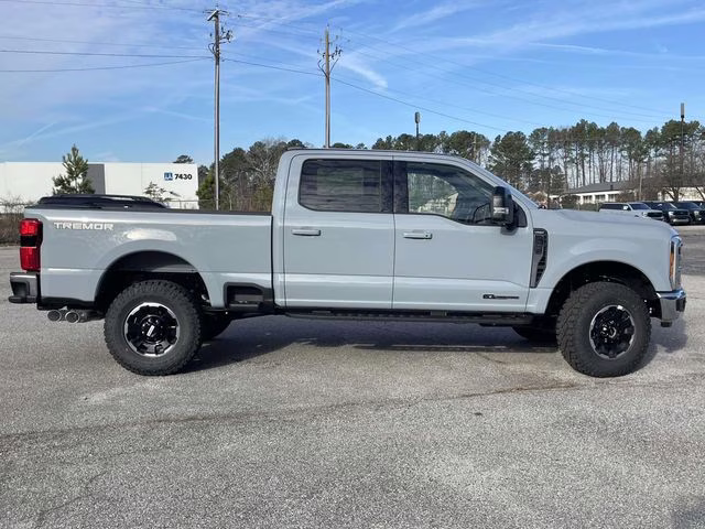 2026 Gray Metallic Ford Super Duty F-250 SRW Lariat 4X4 Truck