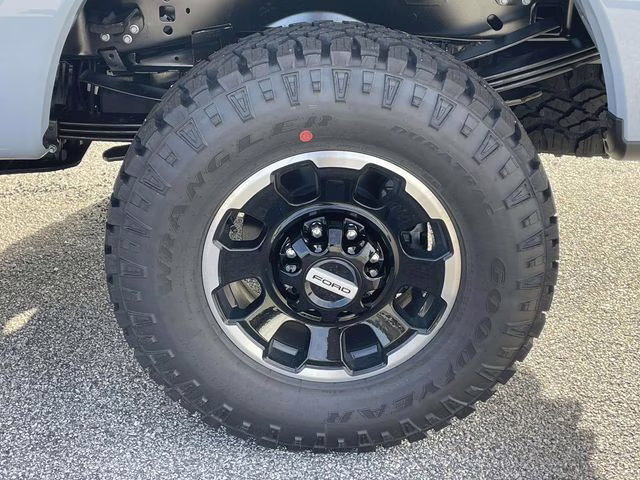 2026 Gray Metallic Ford Super Duty F-250 SRW Lariat 4X4 Truck