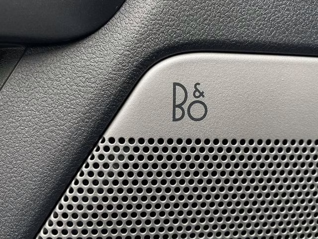 2026 Gray Metallic Ford Super Duty F-250 SRW Lariat 4X4 Truck