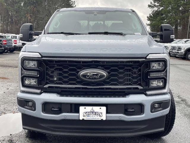 2026 Gray Metallic Ford Super Duty F-250 SRW Lariat 4X4 Truck