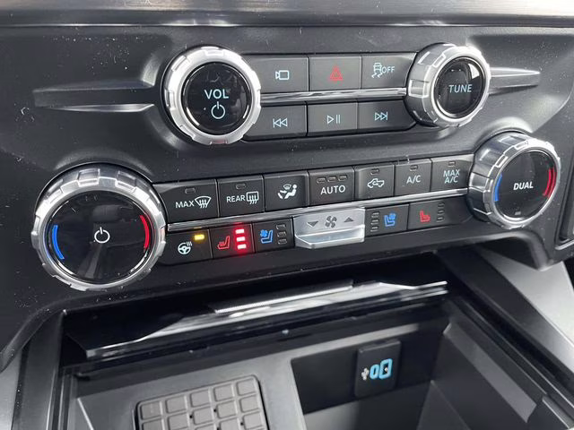 2026 Gray Metallic Ford Super Duty F-250 SRW Lariat 4X4 Truck