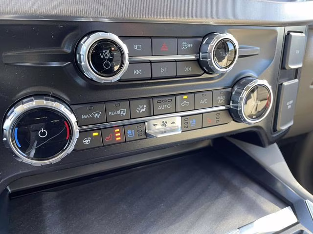 2026 Black Metallic Ford Super Duty F-350 SRW Platinum 4X4 Truck