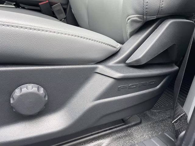 2026 Oxford White Ford Super Duty F-350 SRW XL 4X4 Truck