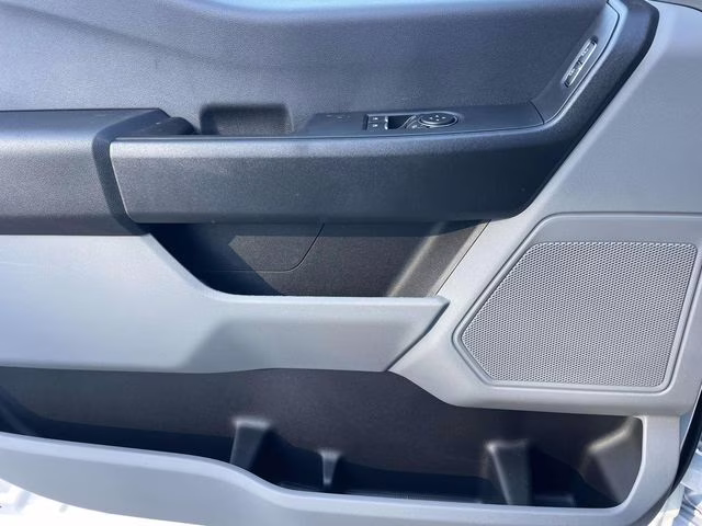 2026 Oxford White Ford Super Duty F-350 SRW XL 4X4 Truck