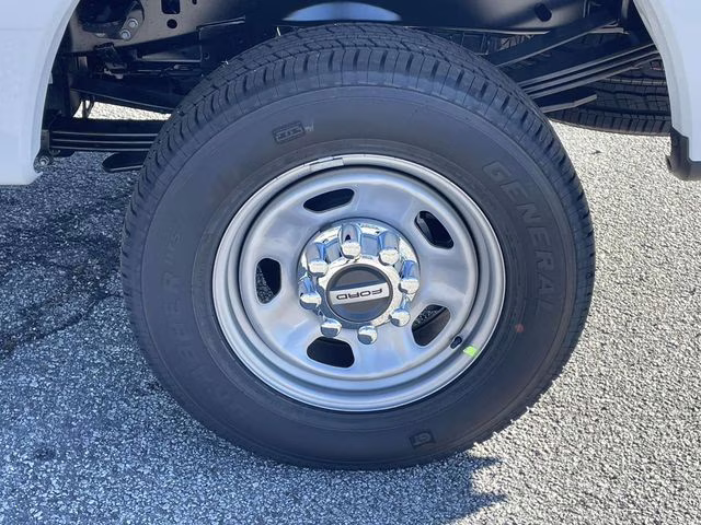 2026 Oxford White Ford Super Duty F-350 SRW XL 4X4 Truck