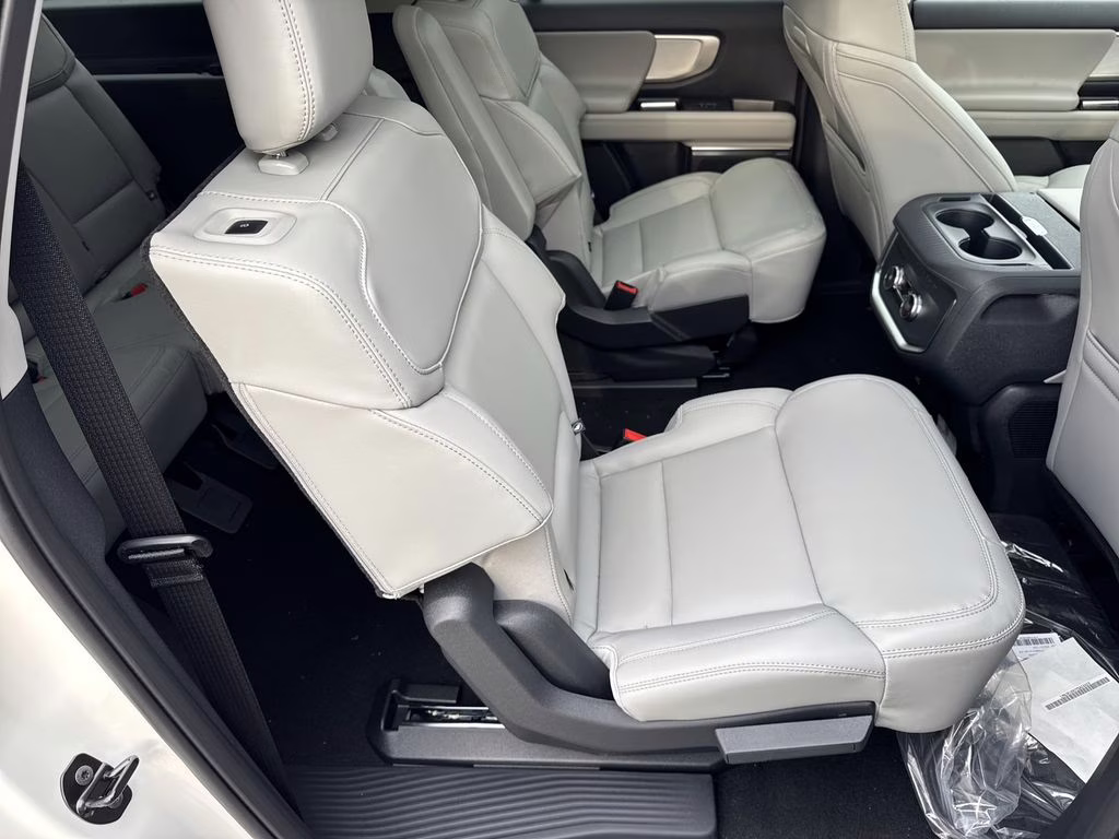 2026 White Metallic Ford Expedition Max Active RWD SUV