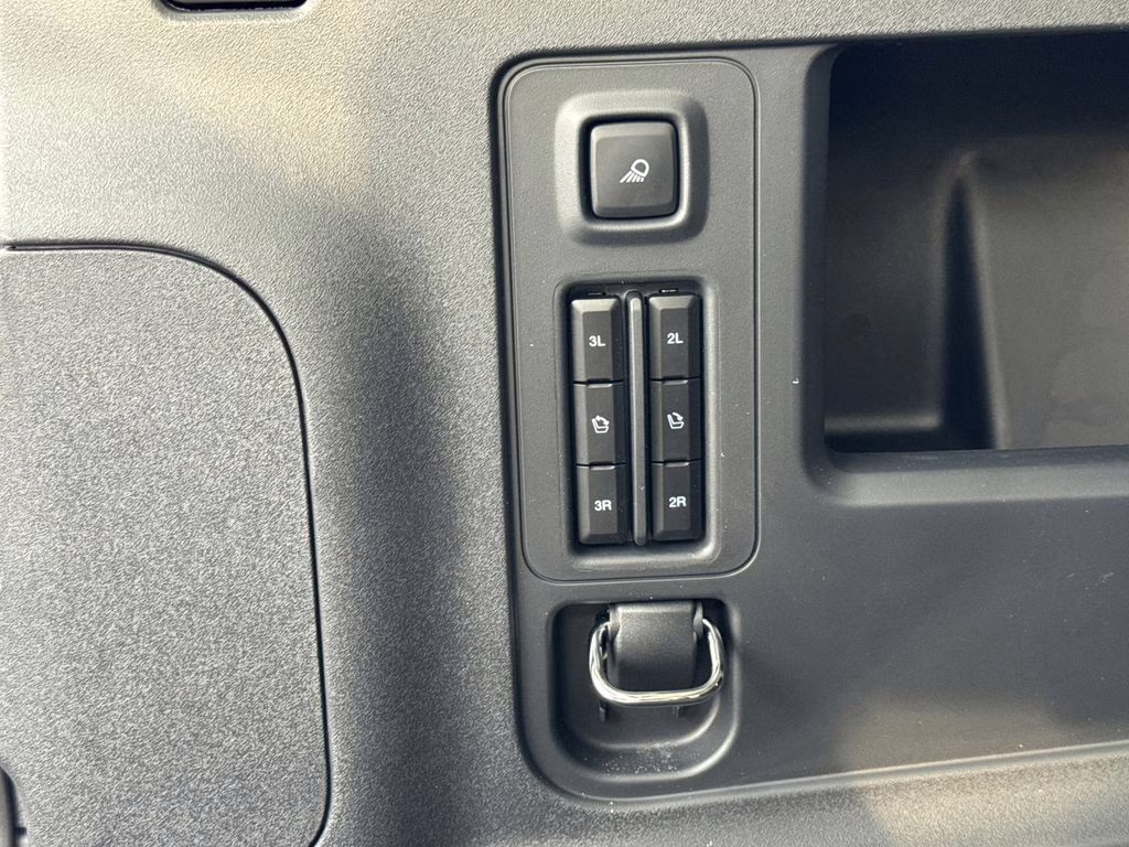 2026 White Metallic Ford Expedition Max Active RWD SUV