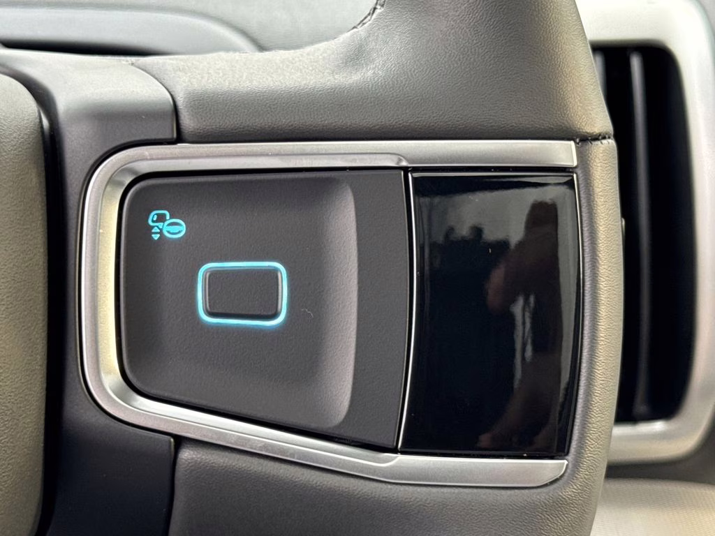 2026 White Metallic Ford Expedition Max Active RWD SUV