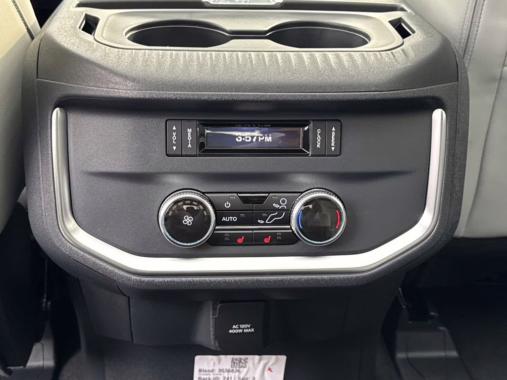 2026 White Metallic Ford Expedition Platinum 4X4 SUV