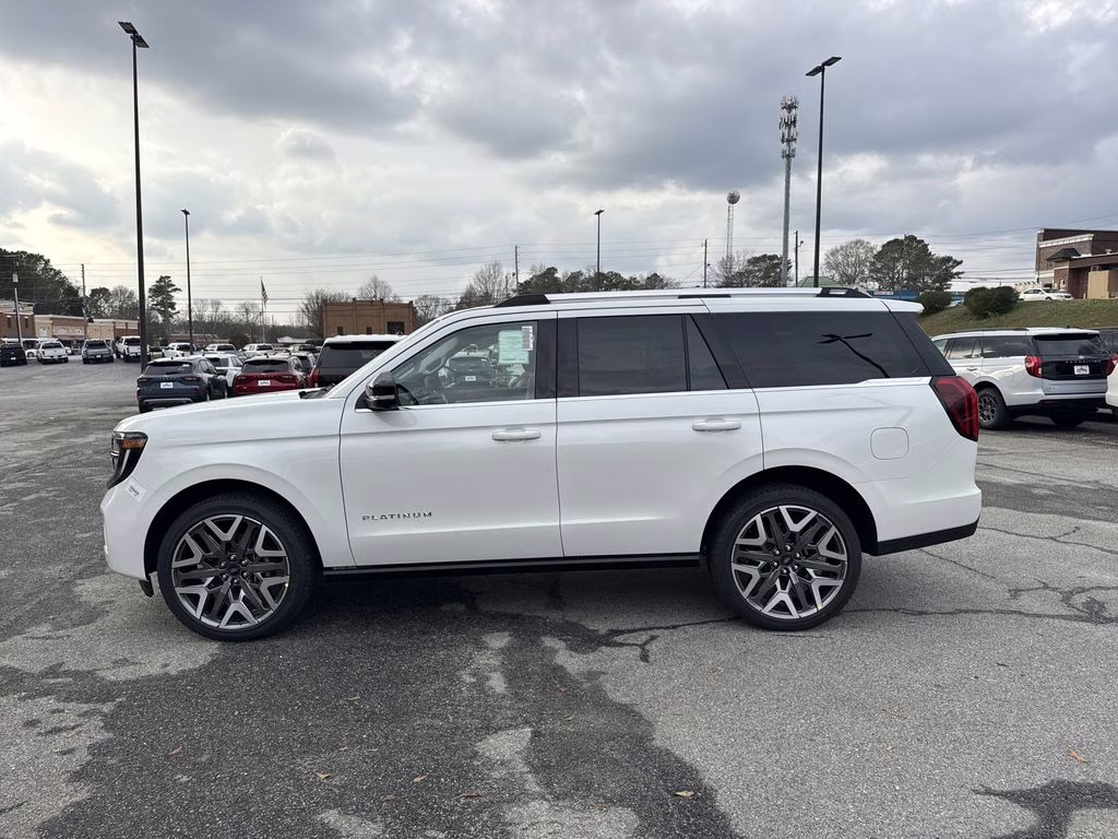 2026 White Metallic Ford Expedition Platinum 4X4 SUV
