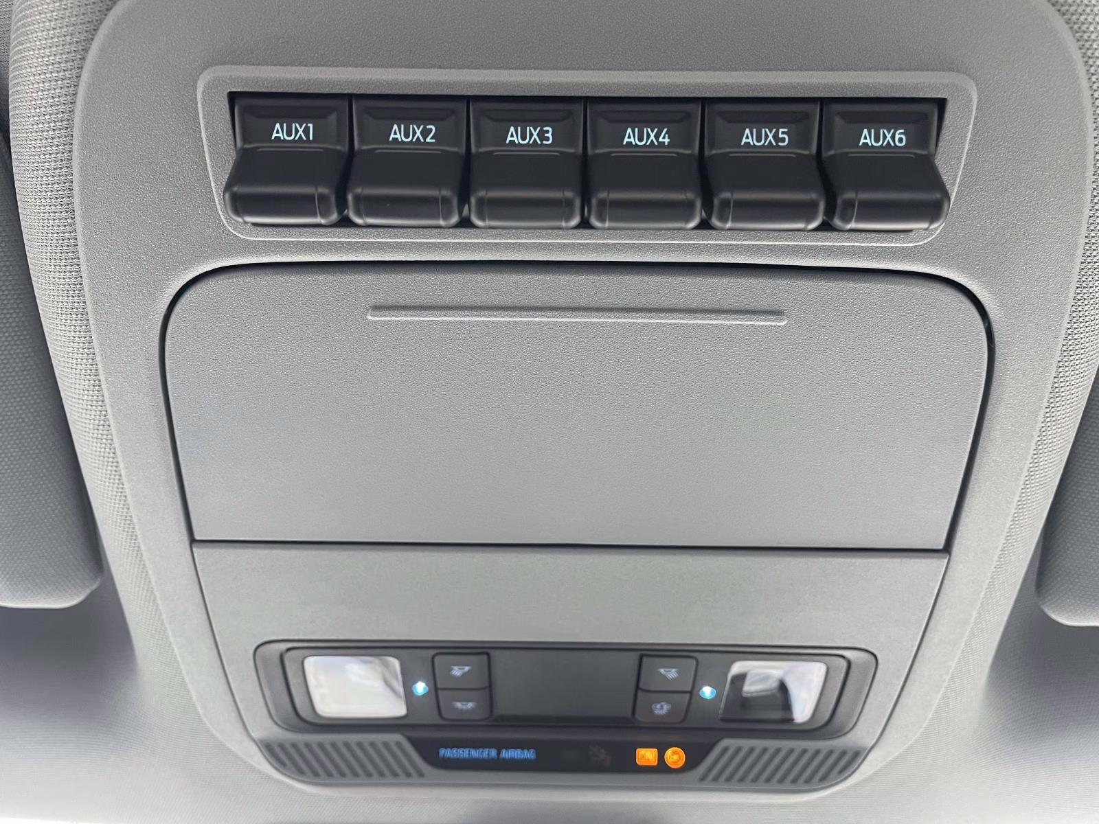 2026 Oxford White Ford Super Duty F-550 DRW XL RWD Chassis