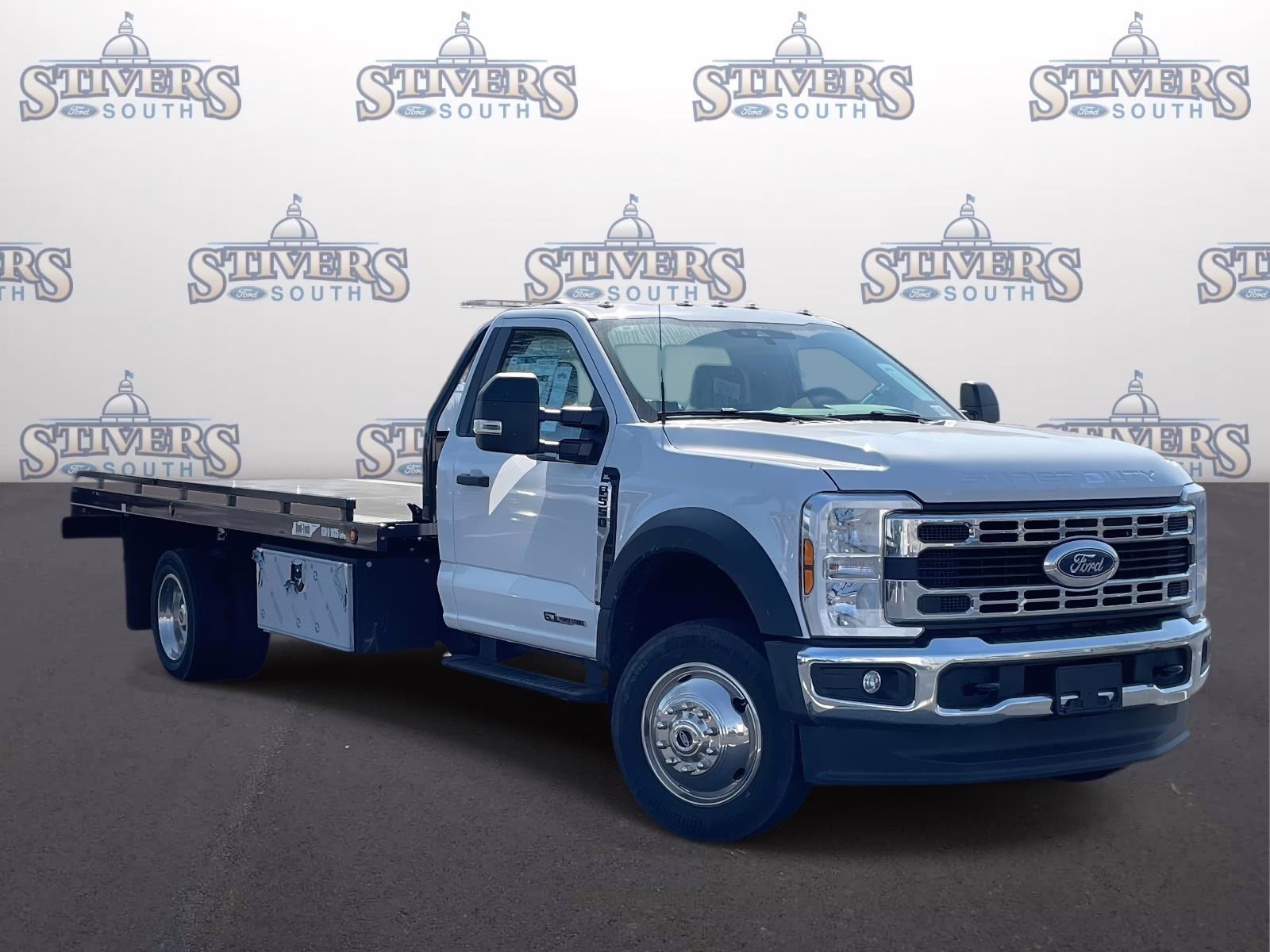 2026 Oxford White Ford Super Duty F-550 DRW XL 4X4 Chassis