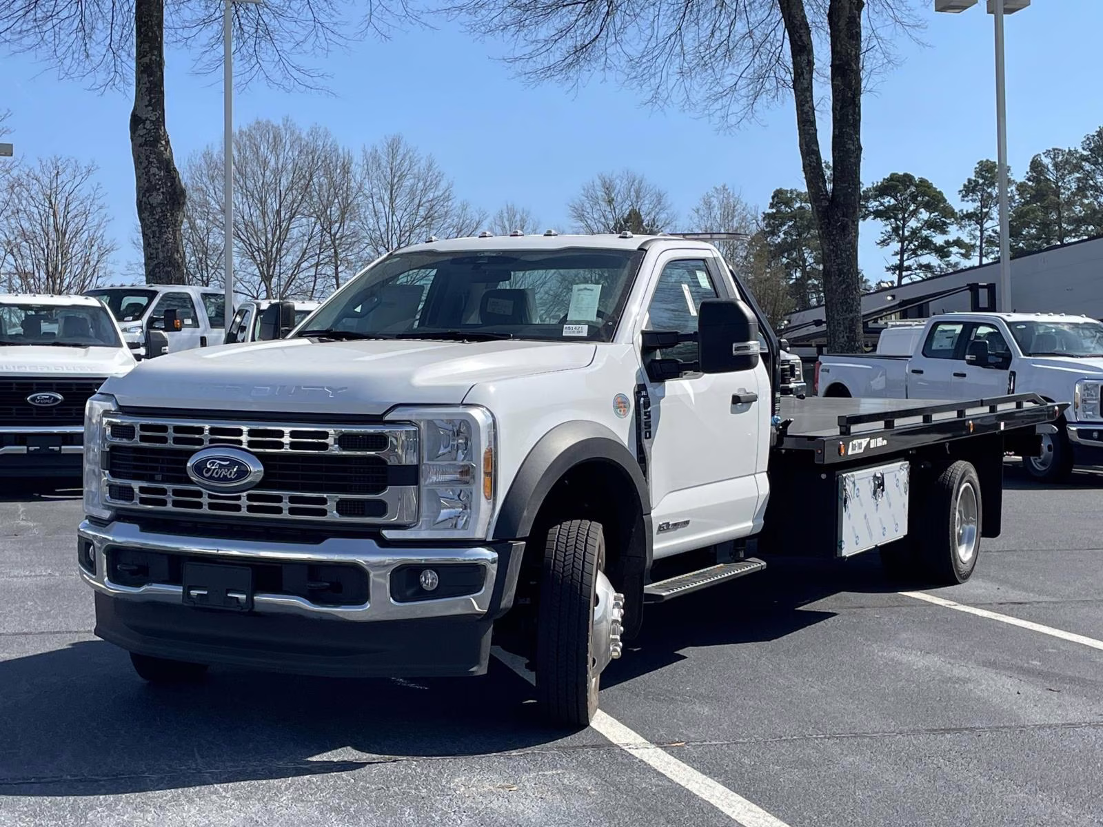 2026 Oxford White Ford Super Duty F-550 DRW XL 4X4 Chassis