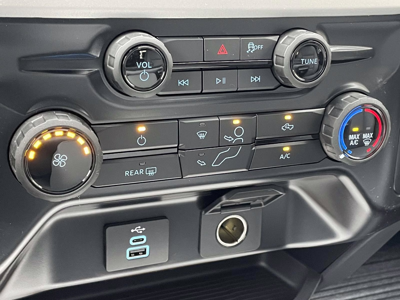 2026 Oxford White Ford Super Duty F-550 DRW XL 4X4 Chassis