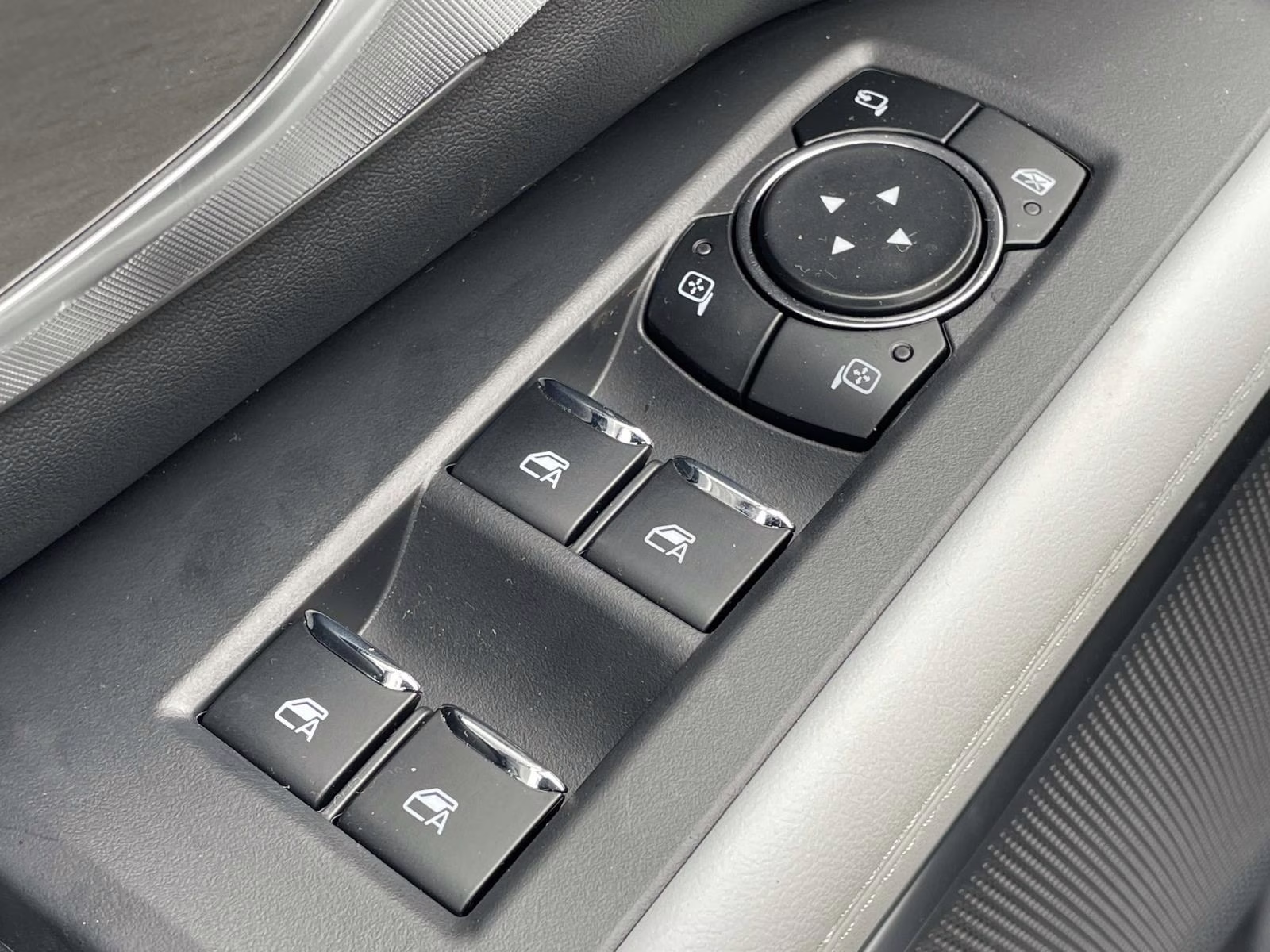 2026 White Metallic Ford Expedition Max Platinum 4X4 SUV