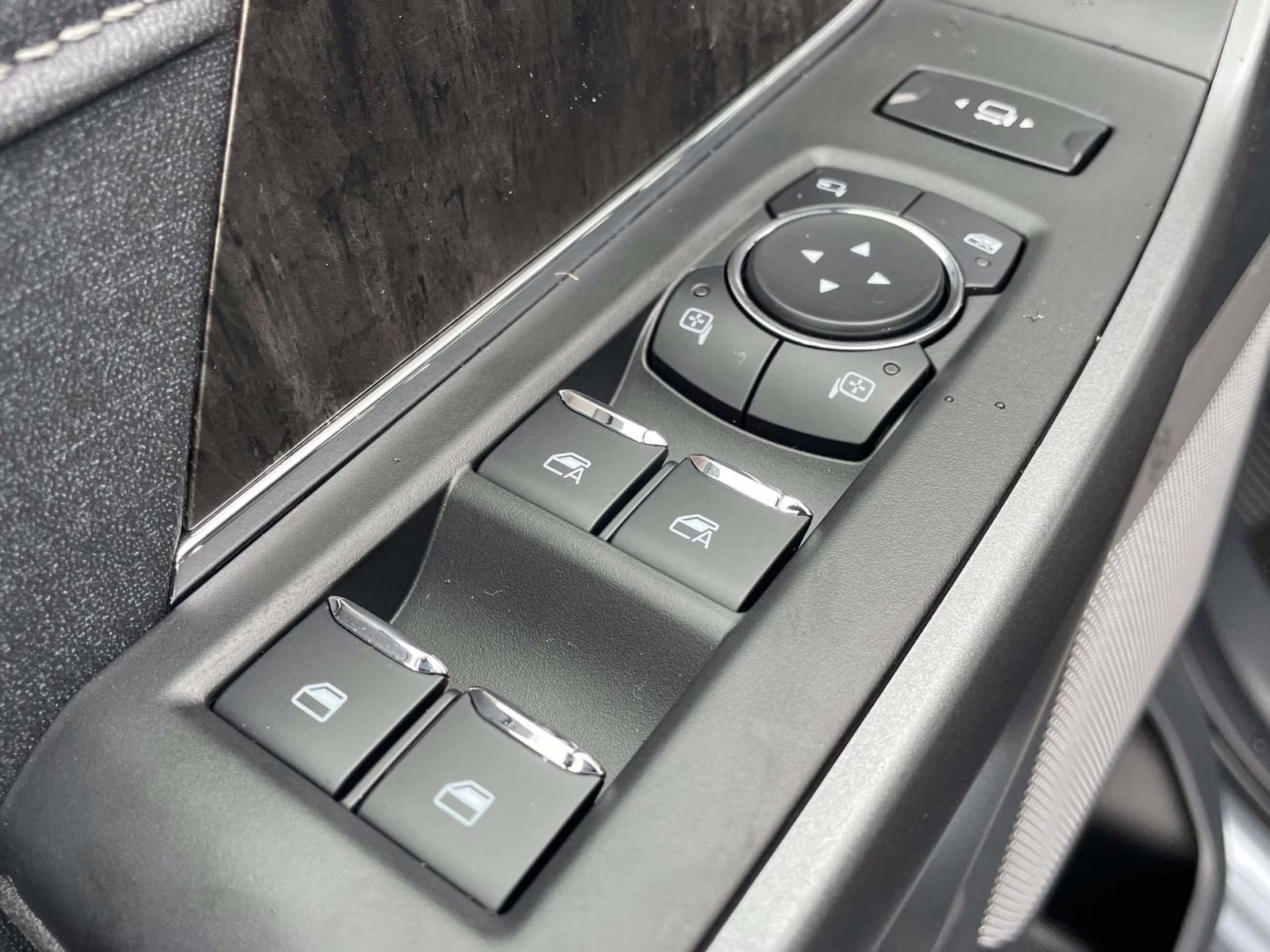 2026 Gray Metallic Ford Super Duty F-250 SRW Lariat 4X4 Truck